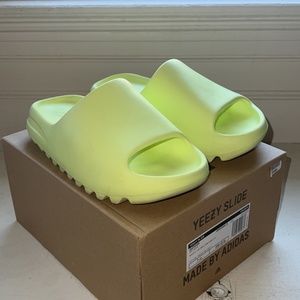 COPY - Yeezy glow green